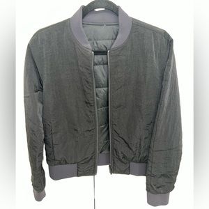 Lululemon Non-Stop Bomber Jacket - Size 8 - Black - Never Worn